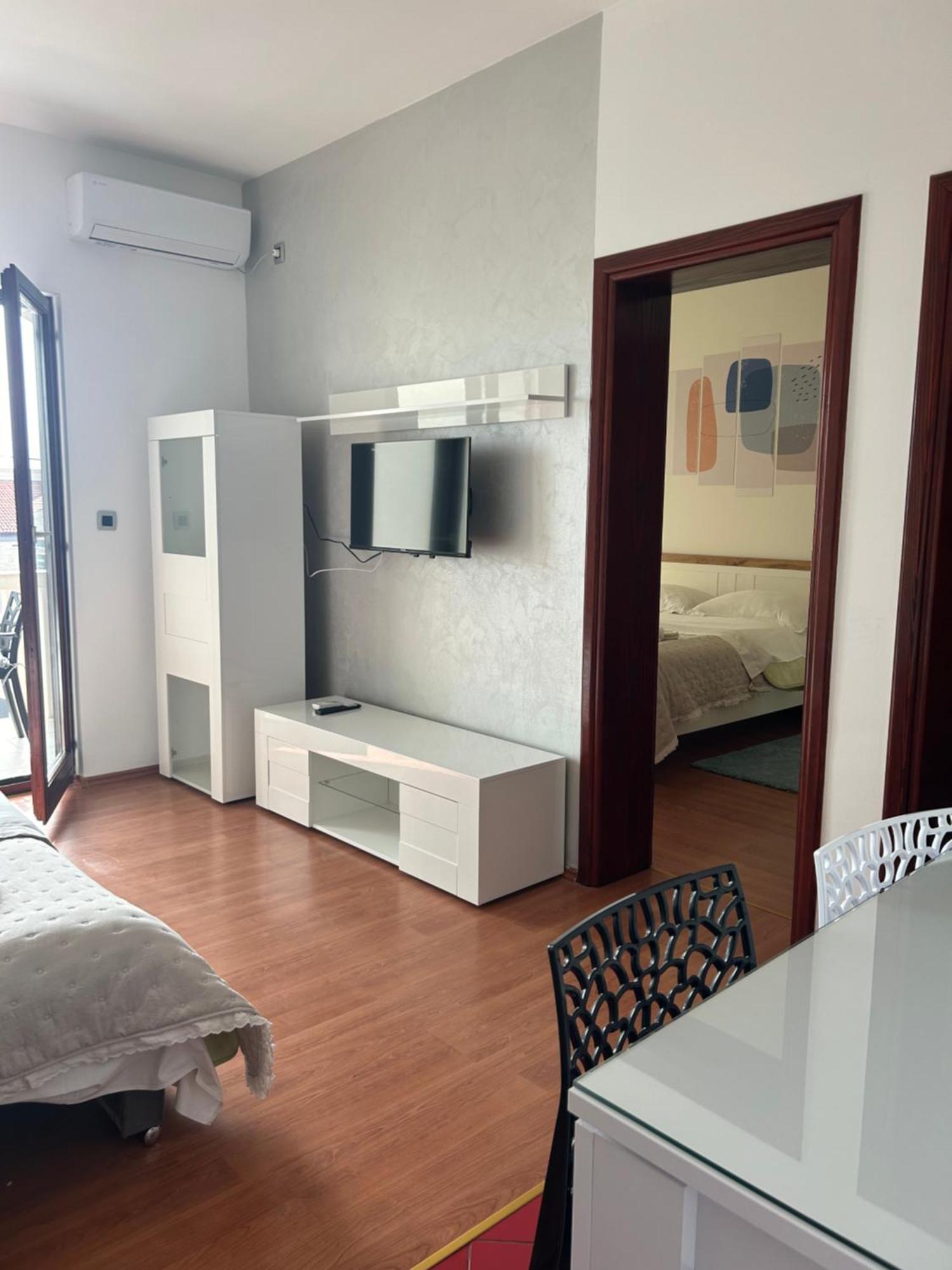 פודסטראנה Apartmani Baki מראה חיצוני תמונה